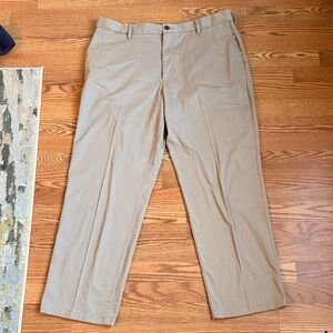 Dockers Men's Tan Straight-Leg Chinos